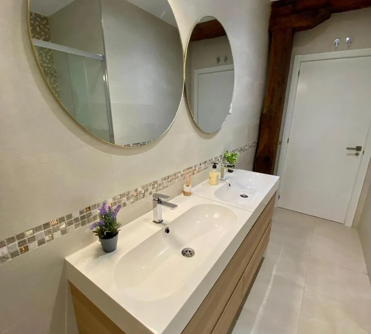 Habitacion En Apartamento Con Zonas Comunes Compartida Hsjg بلباو منزل للإقامة